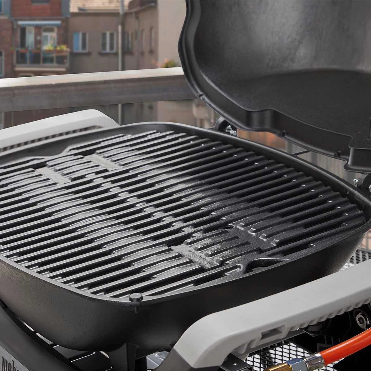 Газовий гриль Weber Q1200N з бічними столиками 105х44х38 см алюміній чорний