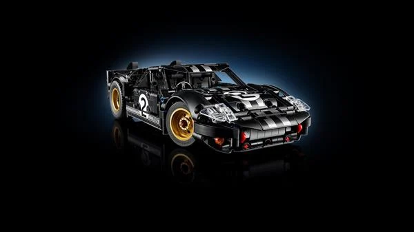 Конструктор LEGO Technic Автомобіль Ford GT40 MKII 1966 року 793 деталі Пластик Чорно-срібний