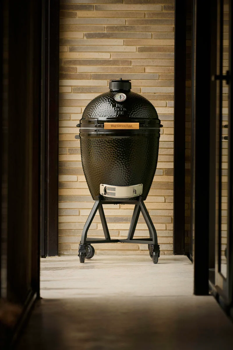 Керамічний вугільний гриль Big Green Egg Onyx Large 46 см чорний
