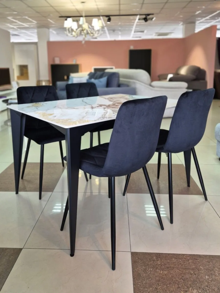 Стіл обідній NORMAN CERAMIC 120x90 см кераміка gold Phoenix глянець чорний каркас