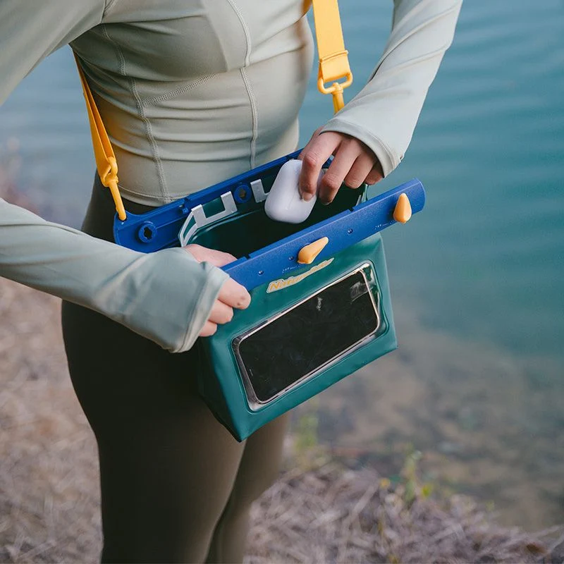 Водонепроникна сумка Naturehike CNK2300BS016 2,6 л ПВХ темно-зелена IPX8 18,4х8х17 см