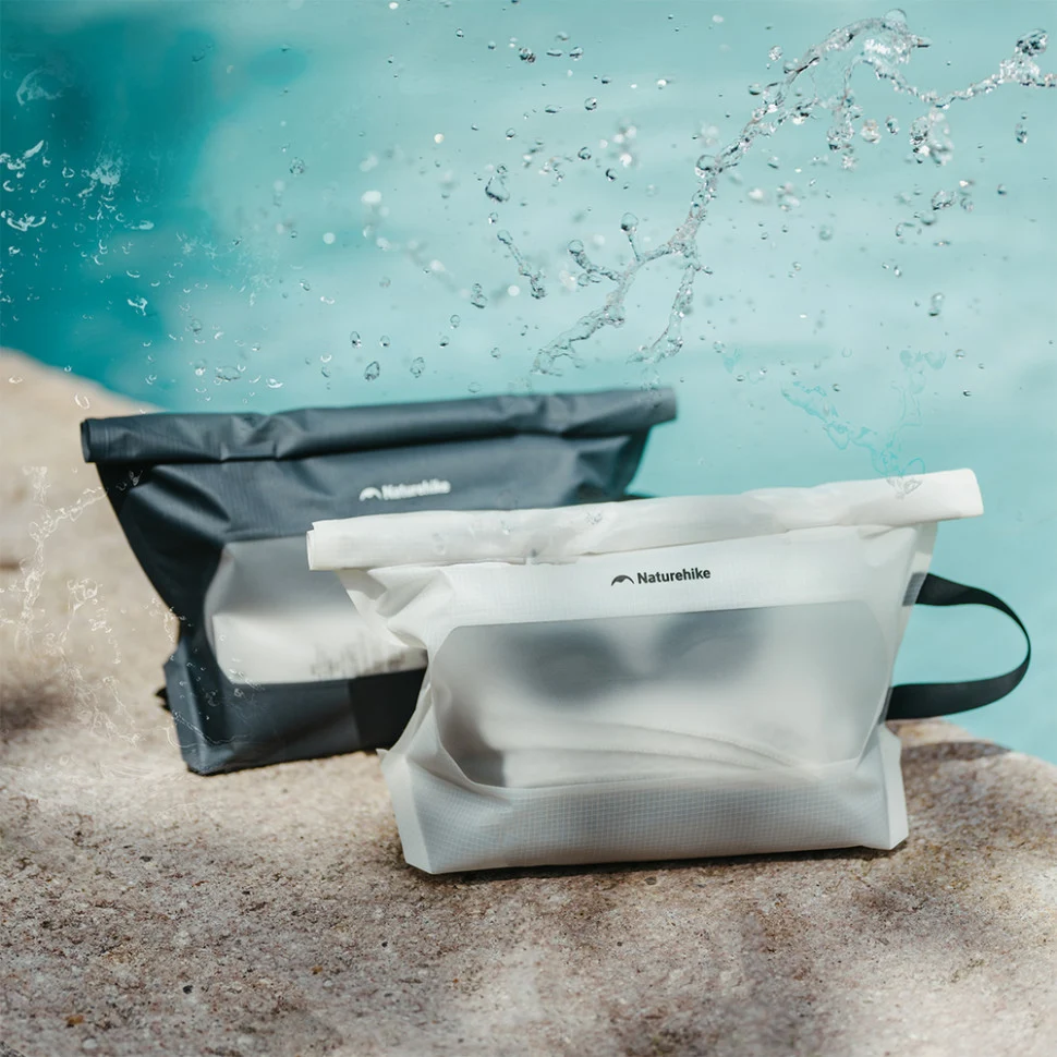 Водонепроникна косметичка Naturehike CNK2450XB021 IPX8 нейлон 33,7х18/28,5х9,5 см чорна