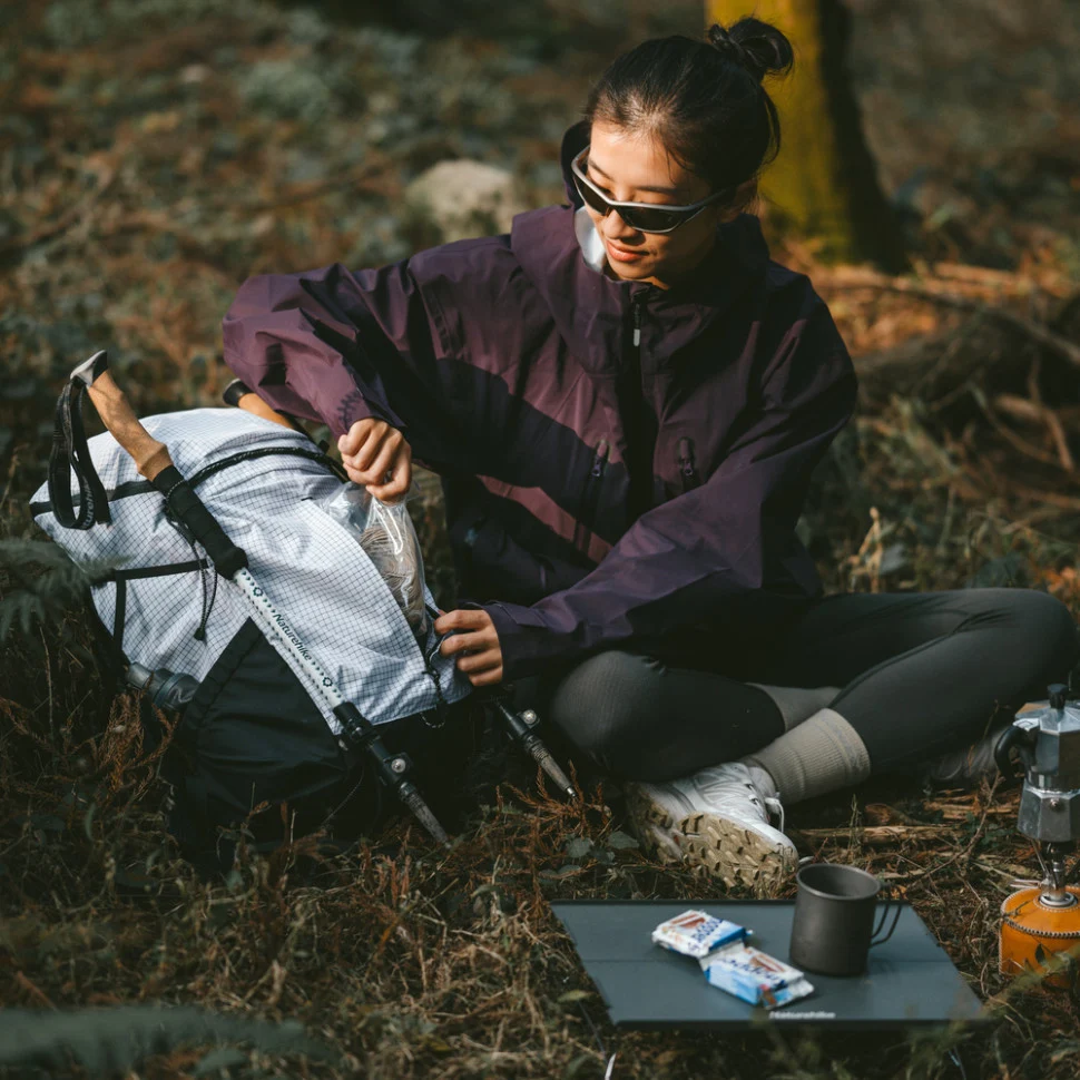 Рюкзак туристичний Naturehike Helium 25 л поліамід білий 50х29х16 см