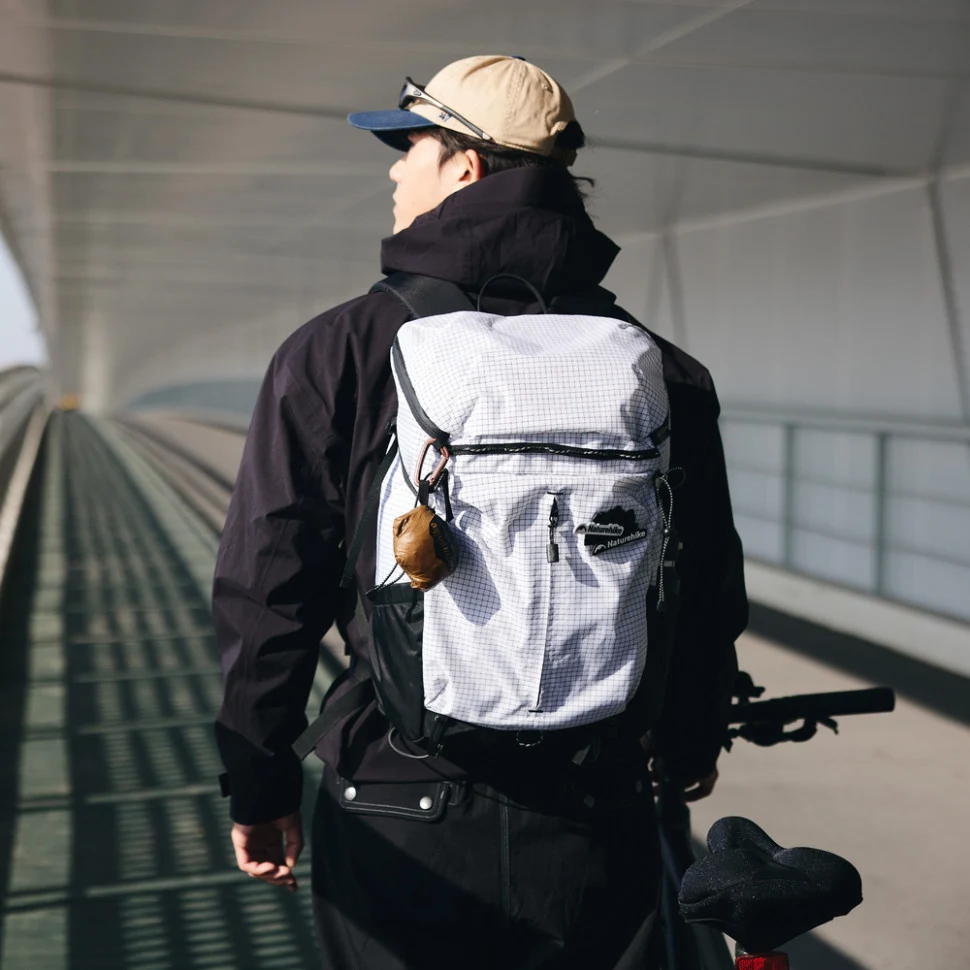 Рюкзак туристичний Naturehike Helium 25 л поліамід білий 50х29х16 см