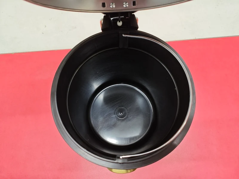 Відро для сміття Mixxus Ellipse-TC0205 кругле 5 л пластик матове золото