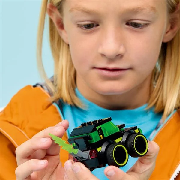 Конструктор LEGO Автівки Ігровий автомобіль для перегонів 64 деталі Пластик 64 деталі