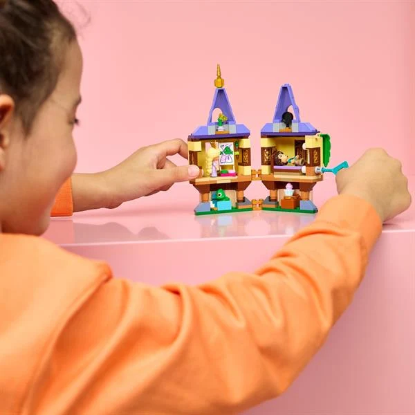 Конструктор LEGO Disney Принцеса Мінівежа Рапунцель 171 деталь пластик 17х12х10 см різнобарвний