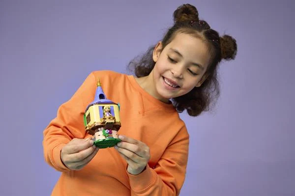 Конструктор LEGO Disney Принцеса Мінівежа Рапунцель 171 деталь пластик 17х12х10 см різнобарвний