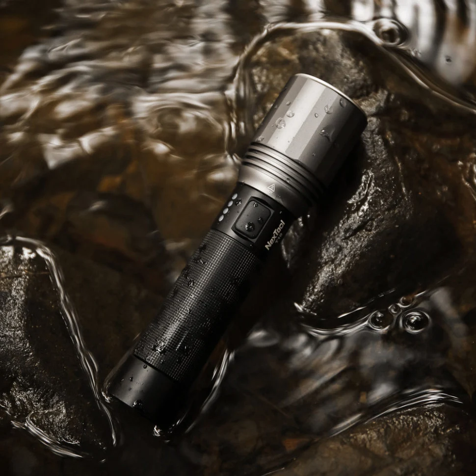 Ручной фонарь NexTool Flashlight T10 2000 лм алюминиевый 152х28х38 мм черный