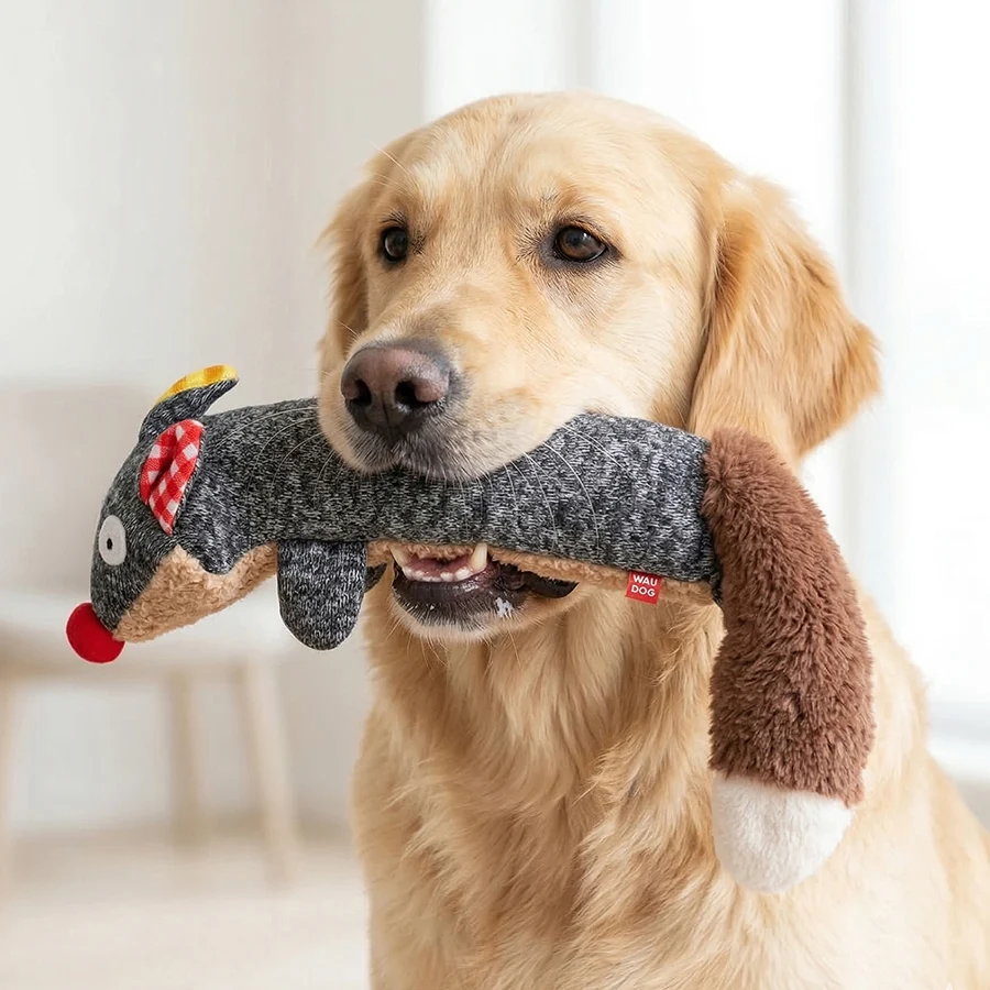 Іграшка для собак WAUDOG Fun Plush Єнот трикотаж 7x24 см сірий з пискавкою