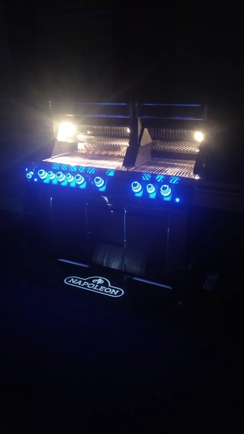 Газовий гриль Napoleon Prestige PRO 825 RSBI з бічним пальником Sizzle Zone нержавіюча сталь 239х130х64 см