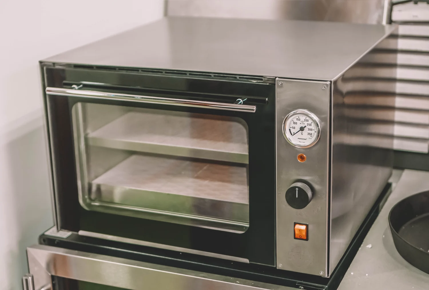 Піца піч GRILLI 777808 2,4 кВт 55х62х35 см з 2 шамотними каменями для випічки