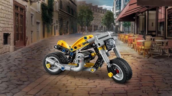 Конструктор LEGO Technic Жовтий мотоцикл 151 деталь Пластик 42225