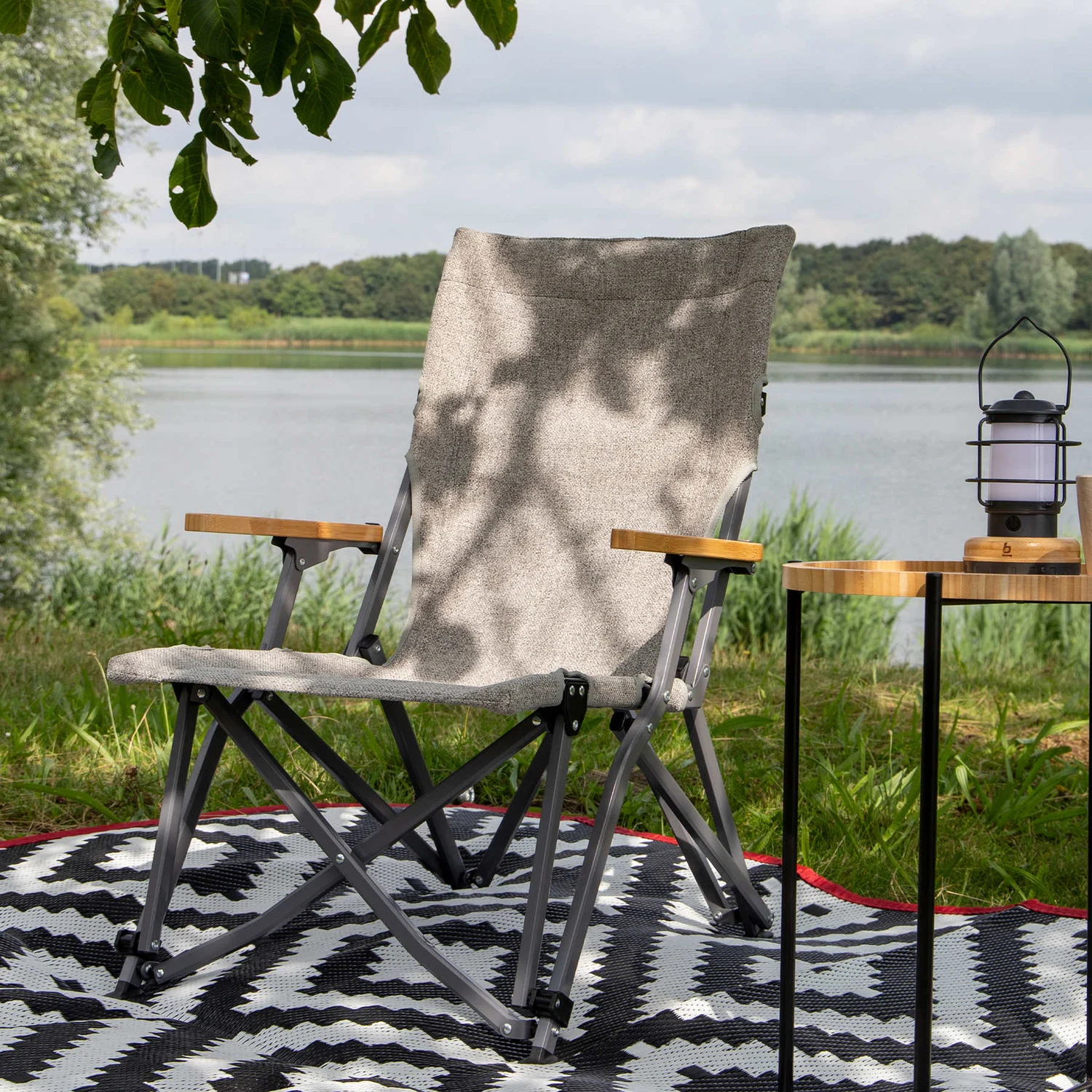Крісло розкладне Bo-Camp Chelsea Grey 92х20х15 см алюміній сіре