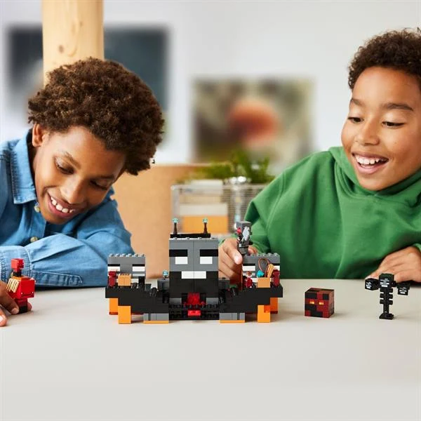 Конструктор LEGO Minecraft Битва за Візер 494 деталі Пластик Різнобарвний