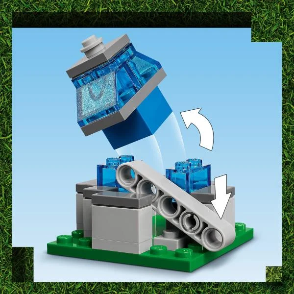 Конструктор LEGO Minecraft Напад на село з повітряною кулею Ґаст 555 деталей Пластик Різнобарвний