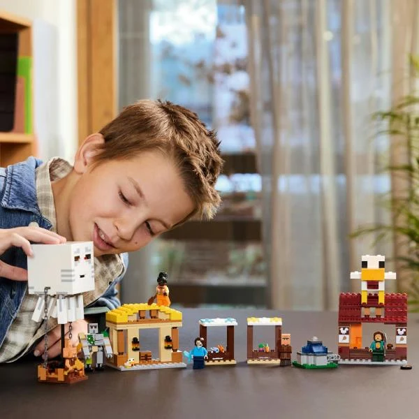 Конструктор LEGO Minecraft Напад на село з повітряною кулею Ґаст 555 деталей Пластик Різнобарвний