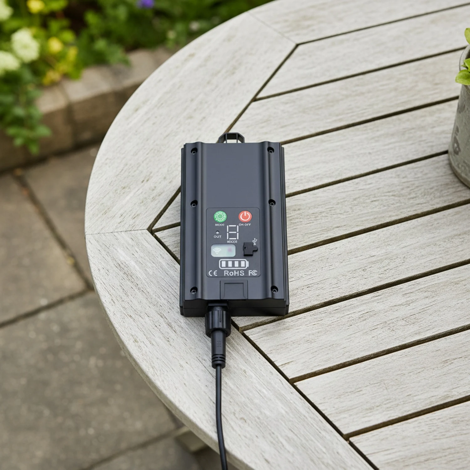 Сонячна LED гірлянда Lumiled SOLENA 20 м 40 ламп E27 USB-C тепле світло 2700K IP65