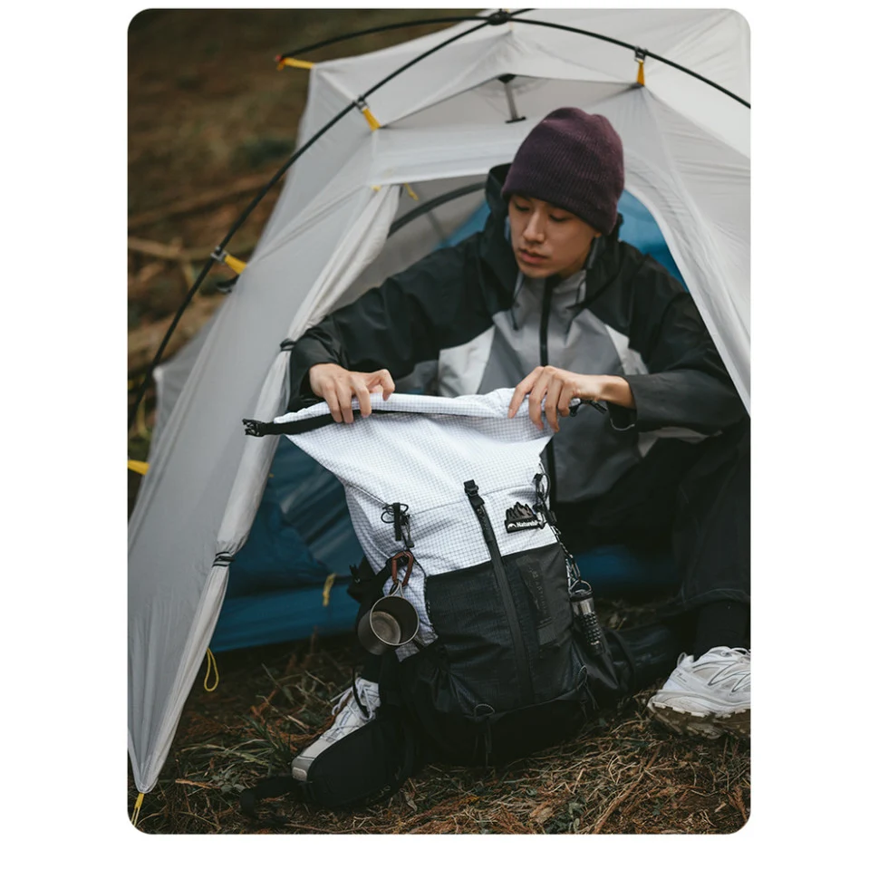Туристичний рюкзак Naturehike CNK2300016 30+5 л поліестер чорний 62х25х20 см