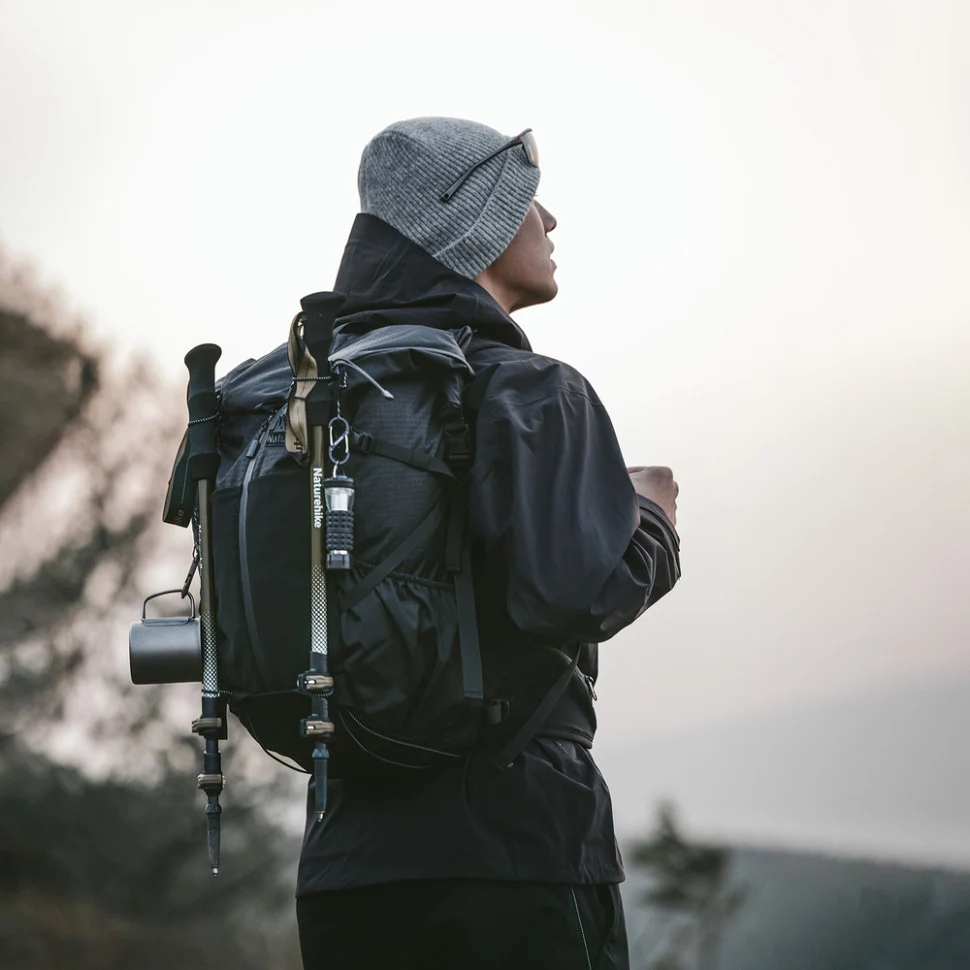 Туристичний рюкзак Naturehike CNK2300016 30+5 л поліестер чорний 62х25х20 см