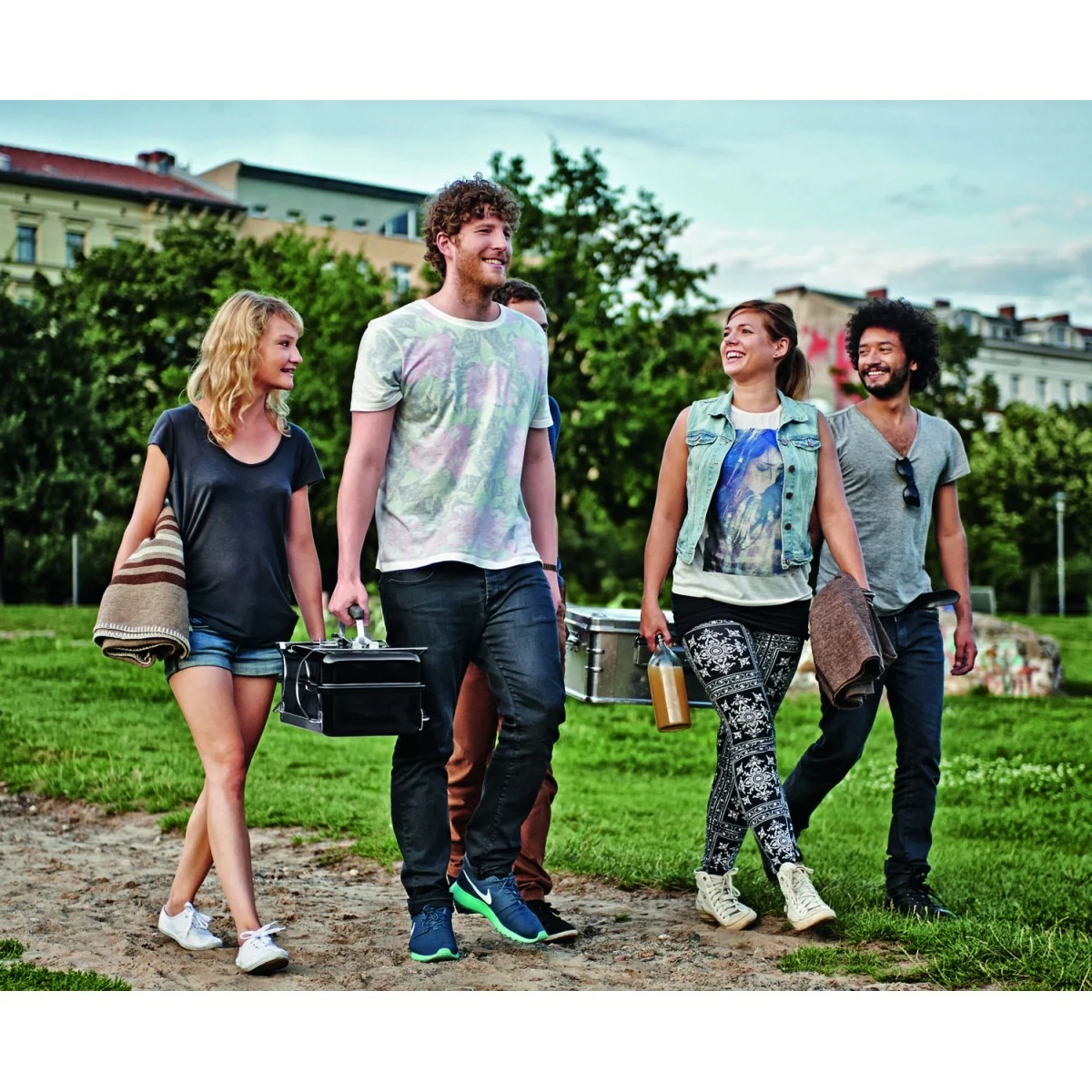 Гриль газовий портативний Weber Go-Anywhere 53х31х37 см сталь чорний