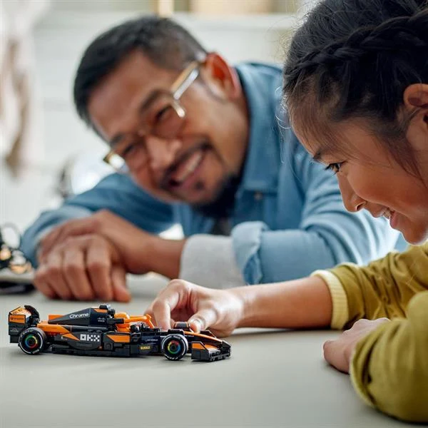 Конструктор LEGO Speed Champions Автомобіль McLaren F1 Team MCL38 269 деталей Пластик Різнобарвний