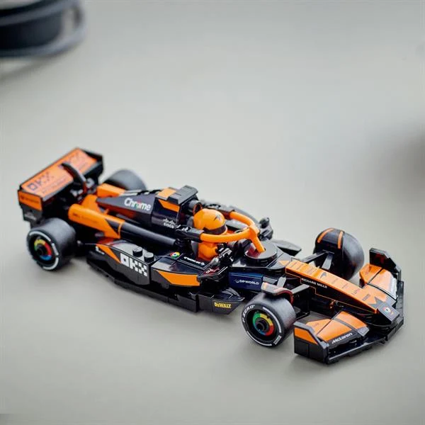Конструктор LEGO Speed Champions Автомобіль McLaren F1 Team MCL38 269 деталей Пластик Різнобарвний