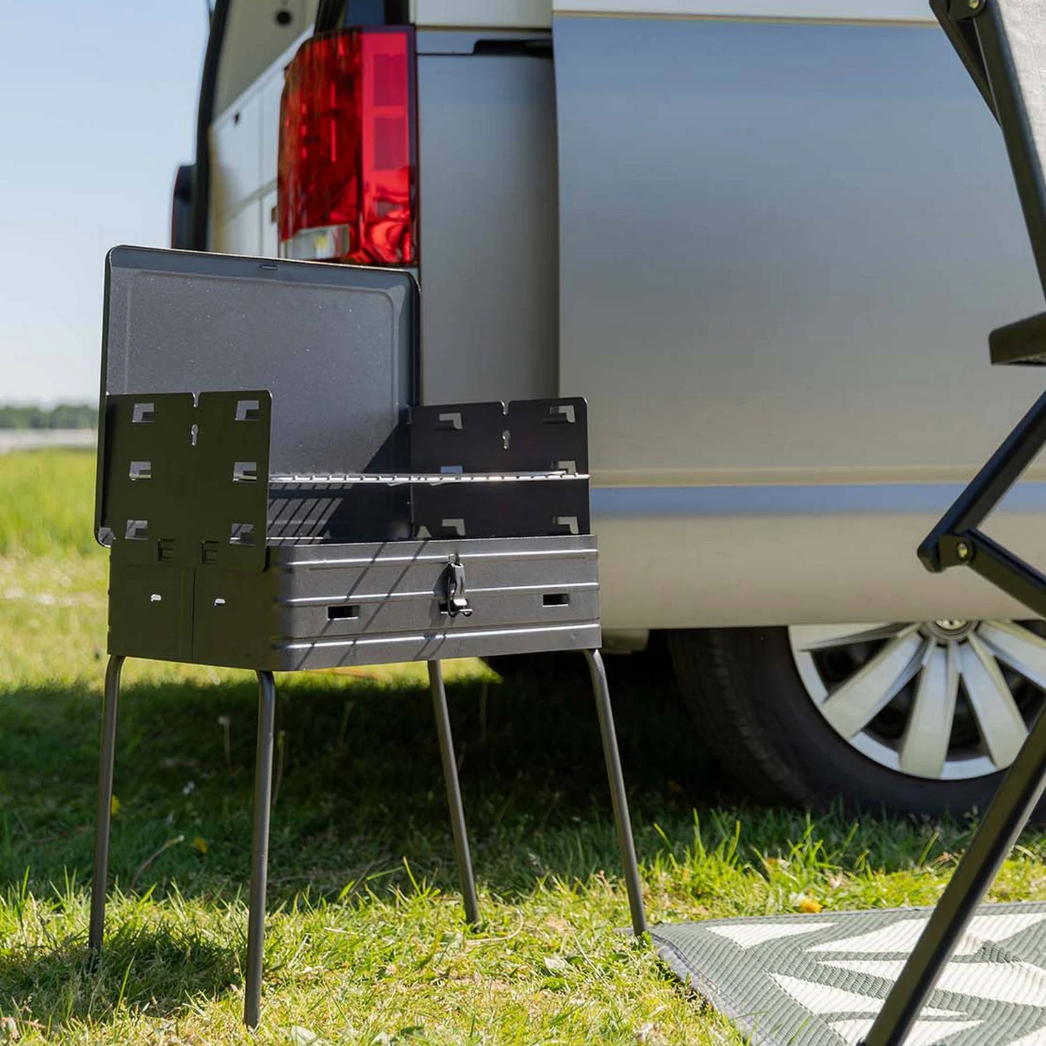 Гриль угольный складной Bo-Camp Suitcase Model Black 400х300х550 мм сталь черный