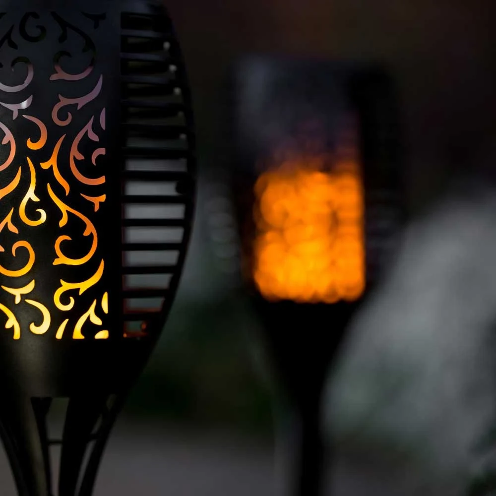 Сонячна садова LED лампа факел Flami SuperLED з ефектом полум’я 4 шт чорний пластик (набір 4 шт)