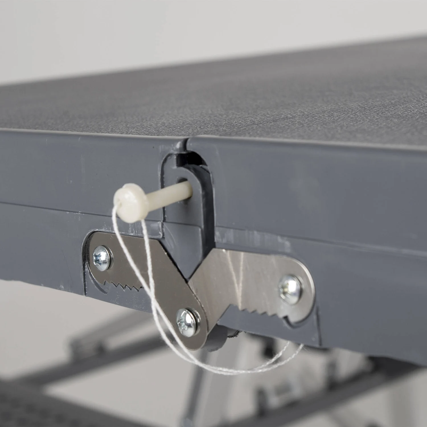 Складний стіл Bo-Camp Basic Grey 65х85 см сталь темно-сірий