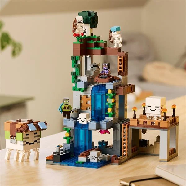 Конструктор LEGO Minecraft Станція ґастів 754 деталі Пластик Різнобарвний