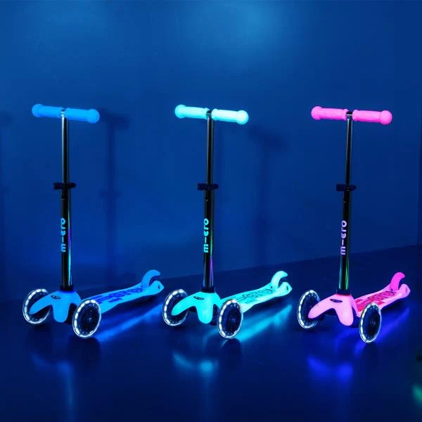 Триколісний самокат Micro Mini Deluxe Glow LED 30х11х6 см пластик рожевий