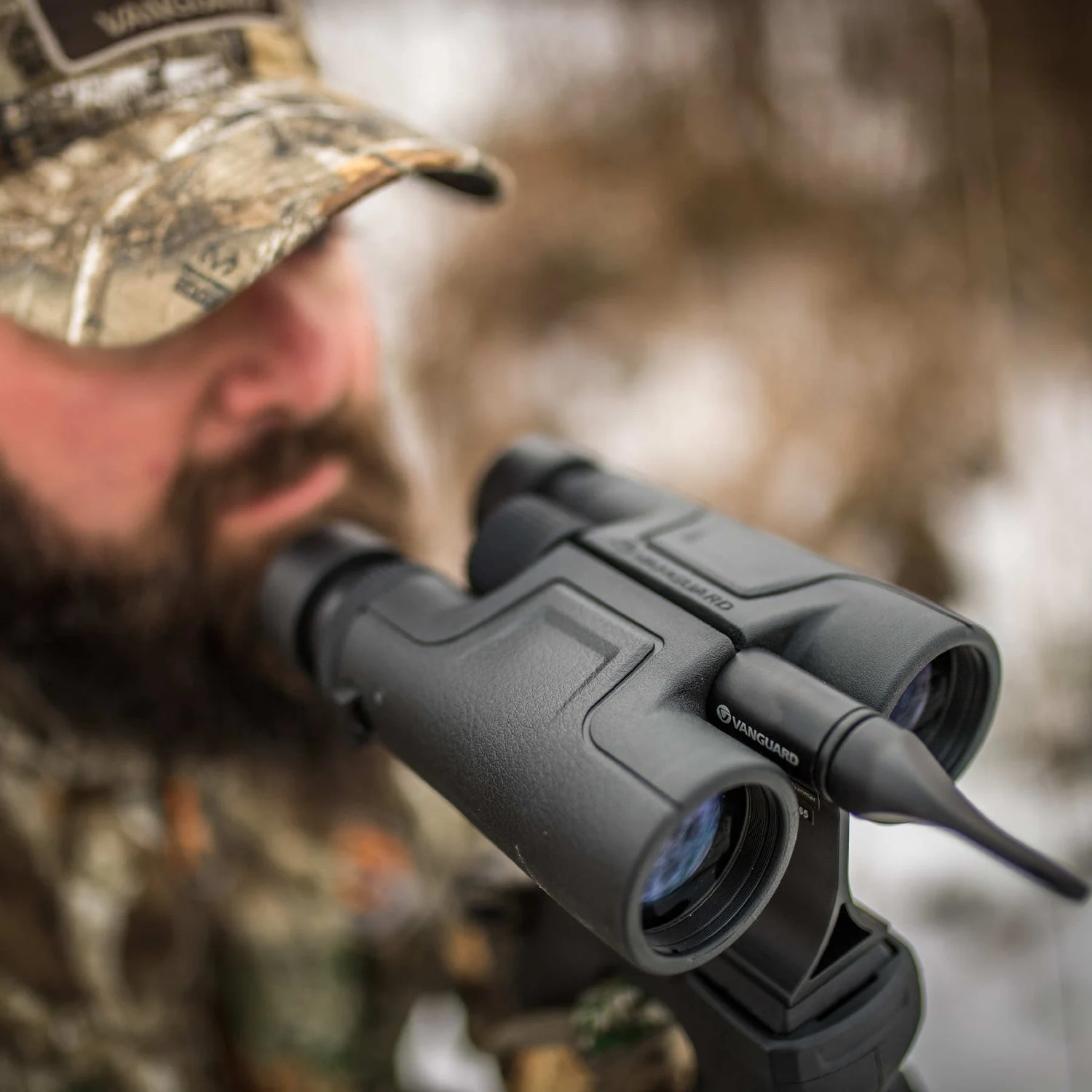 Бінокль Vanguard Vesta 8x42 WP водозахищений BAK4 чорний