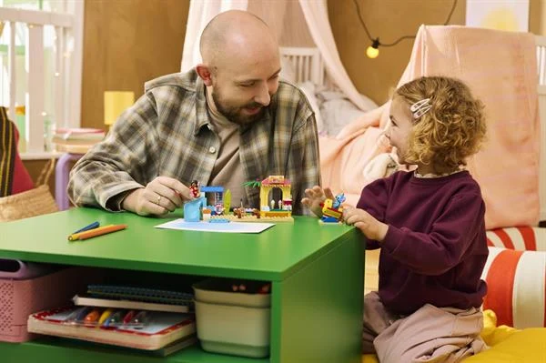 Конструктор LEGO Disney Веселощі на пляжі 113 деталей пластик різнобарвний модель 43280