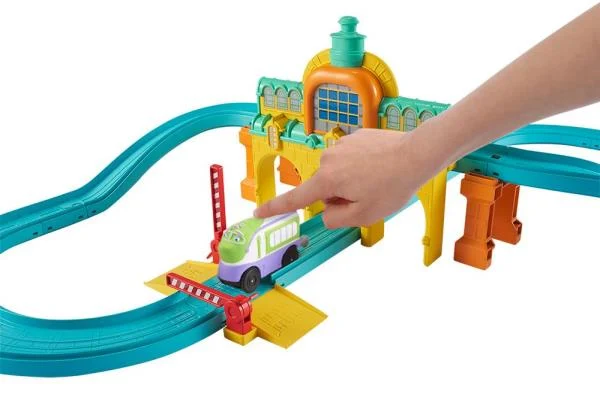 Паровозик на батарейках CHUGGINGTON Коко металевий 80х50 мм літі