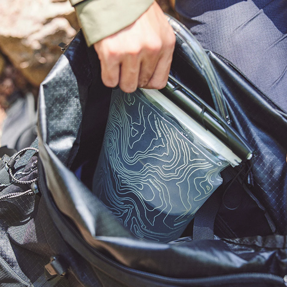 Питна система гідратор Naturehike CNK2450CF011 1,5 л TPU 16,5х32,5 см прозора