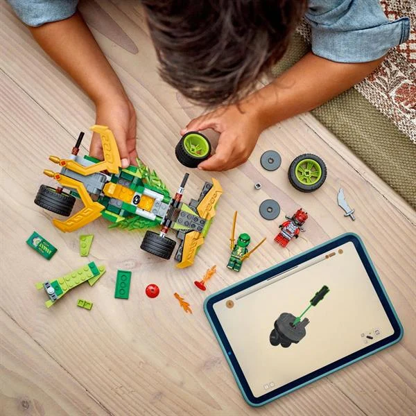 Конструктор LEGO NINJAGO Автомобіль для перегонів Лойда з інерційним двигуном 181 деталь Пластик Зелений