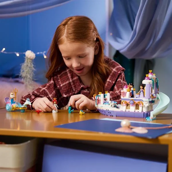 Конструктор LEGO Disney Принцеса Королівський весільний човен 519 деталей пластик різнобарвний