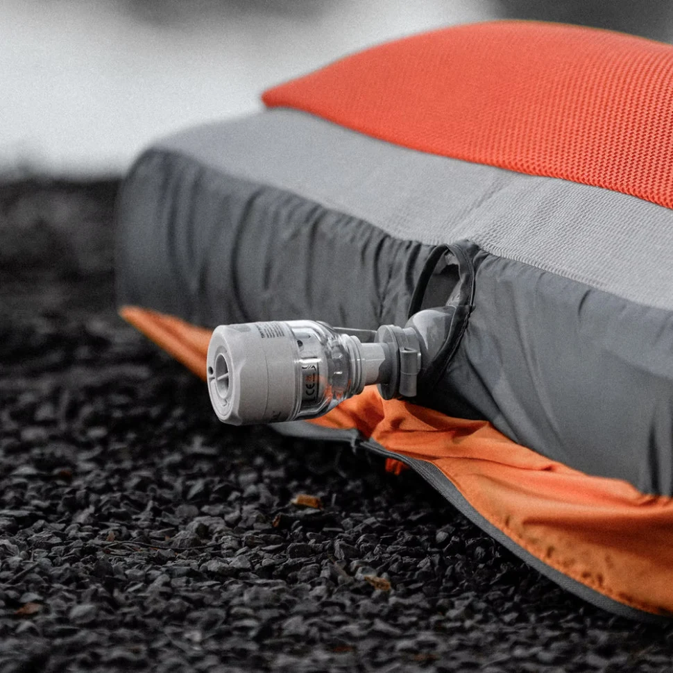 Насос-ліхтар кемпінговий Flextail Tiny Pump 3X 44х44х59 мм білий 67 г