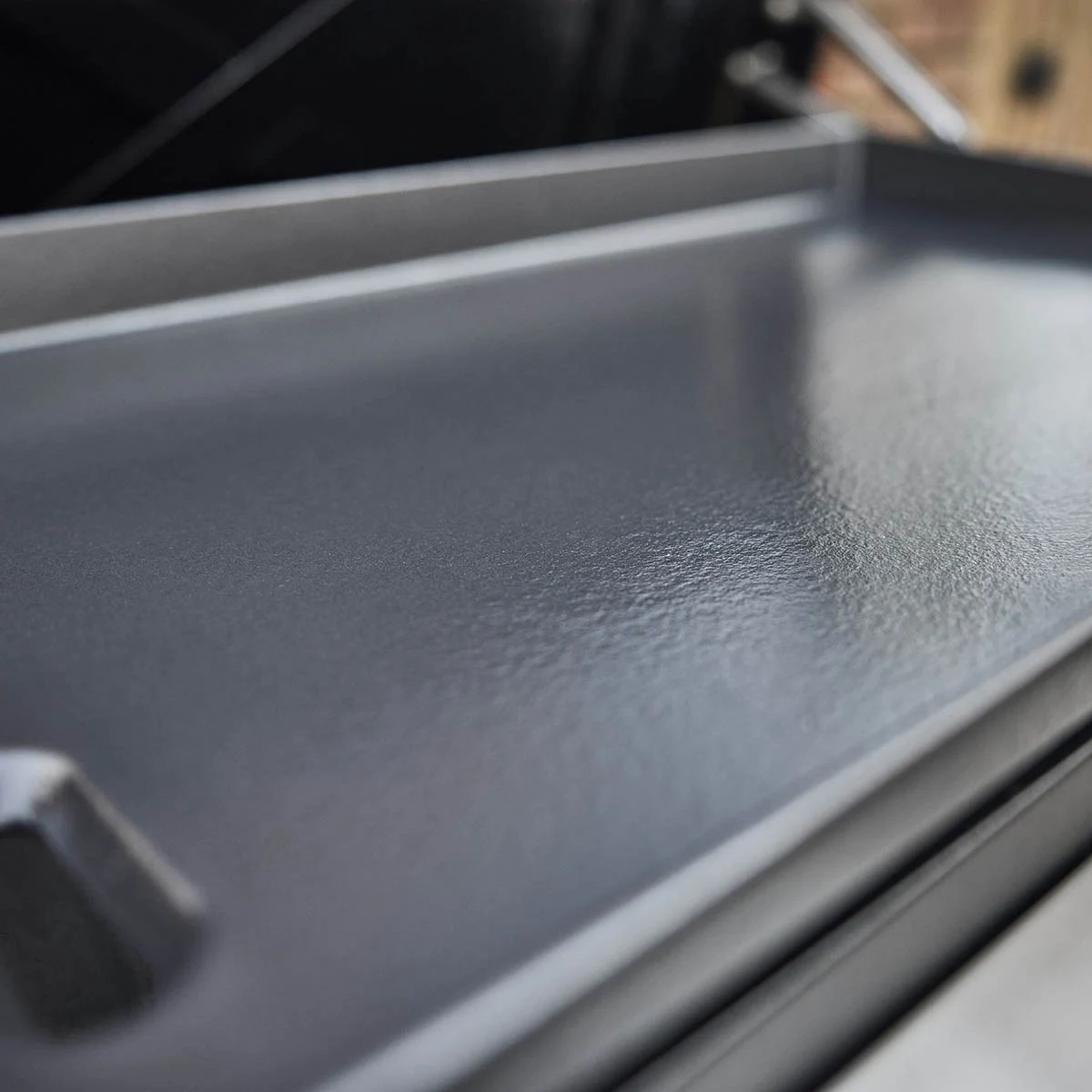 Газовий гриль-планча Weber Slate GPD 76 см чавун 76х46,5 см 3 пальники 10,6 кВт