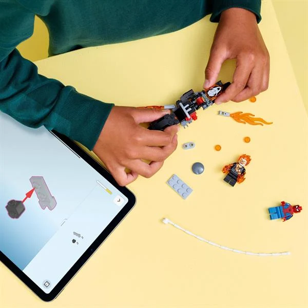 Конструктор LEGO Людина-павук vs Примарний вершник 72 деталі пластик різнобарвний