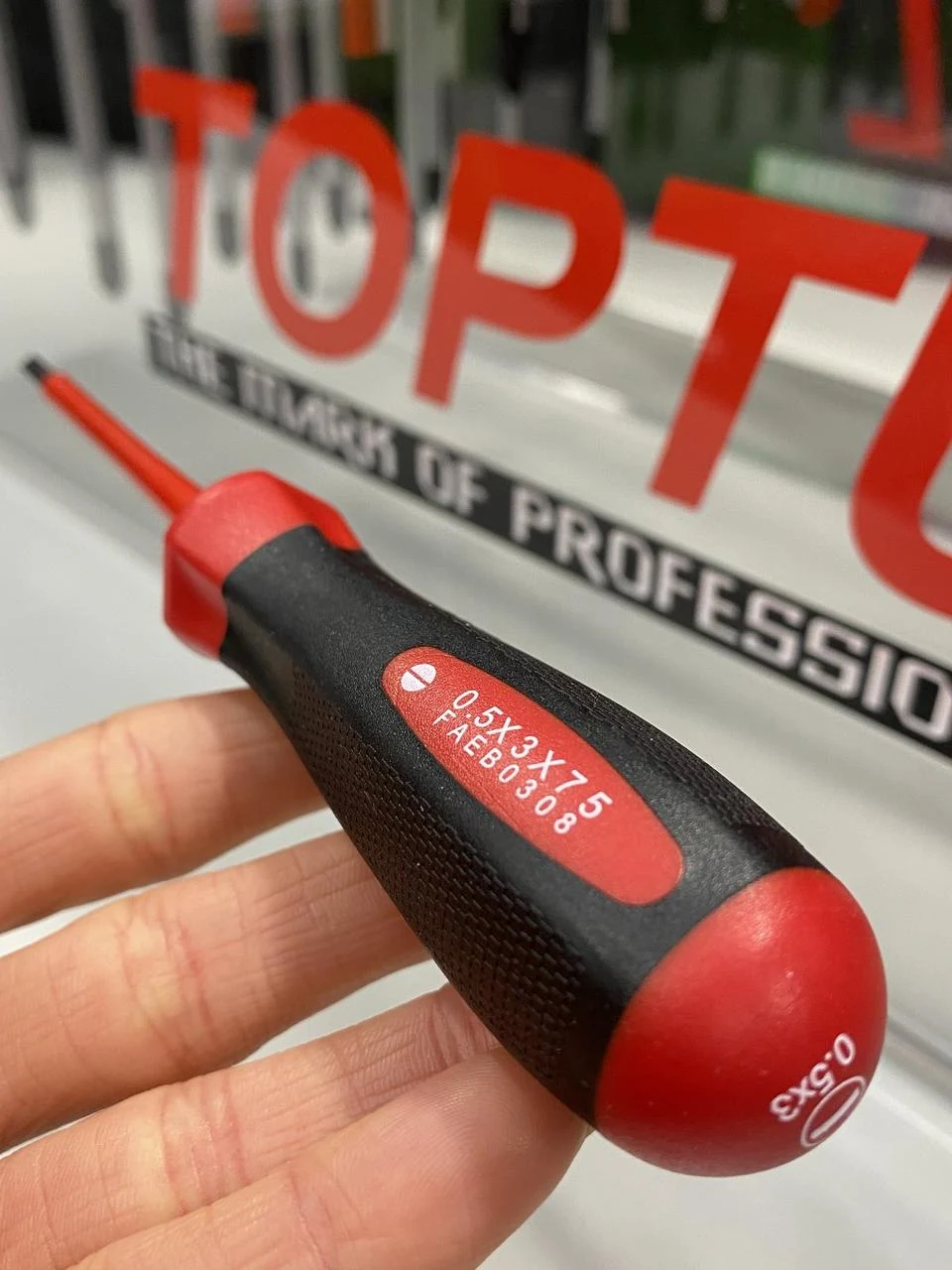 Отвертка діелектрична шлицева TOPTUL FAEB0308 3x75 мм 1000V плоска SL 3
