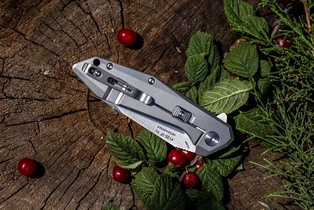 Ніж складаний Ruike P135-SF 9,2 см 14C28N сірий