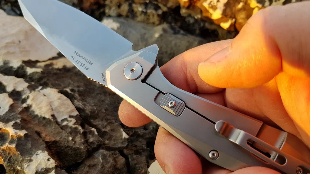 Ніж складаний Ruike P135-SF 9,2 см 14C28N сірий