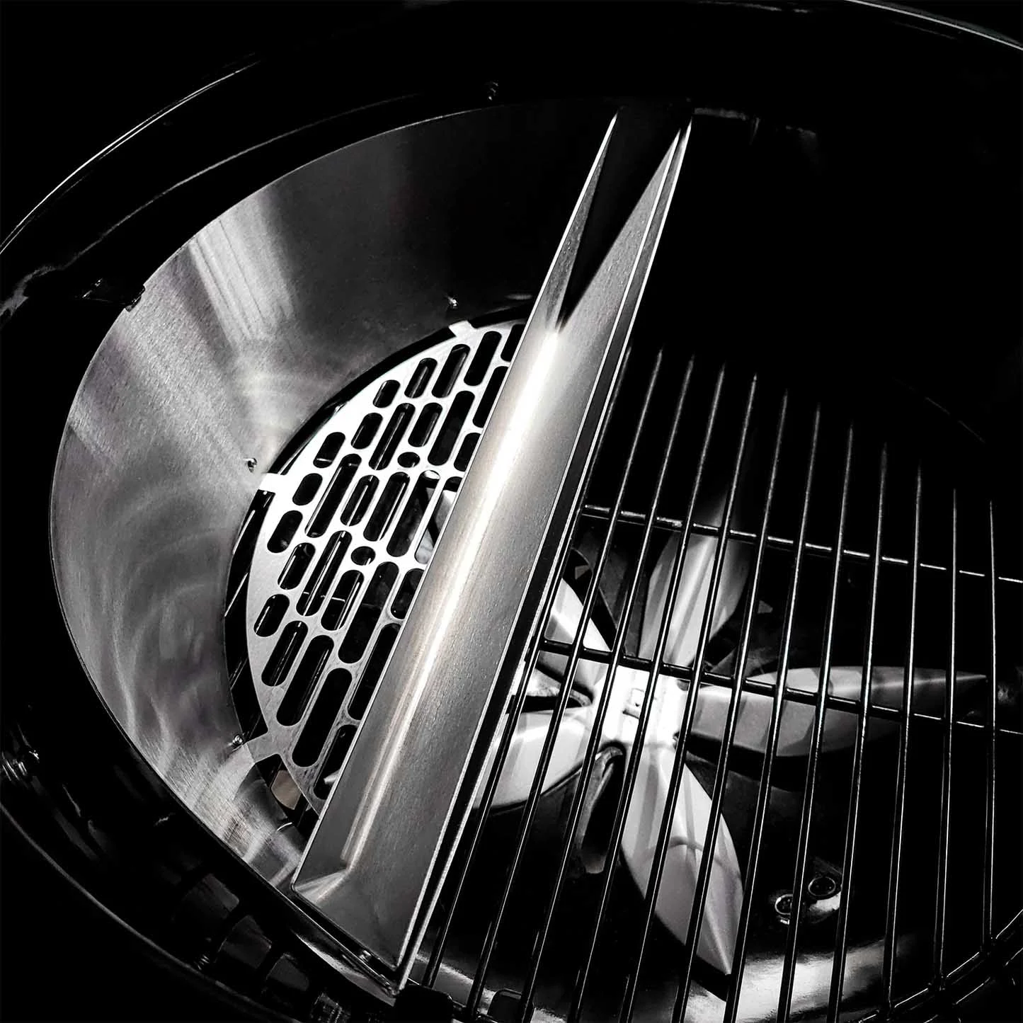 Вугільний гриль Slow 'N Sear Black Edition Kettle 57 см сталь чорний