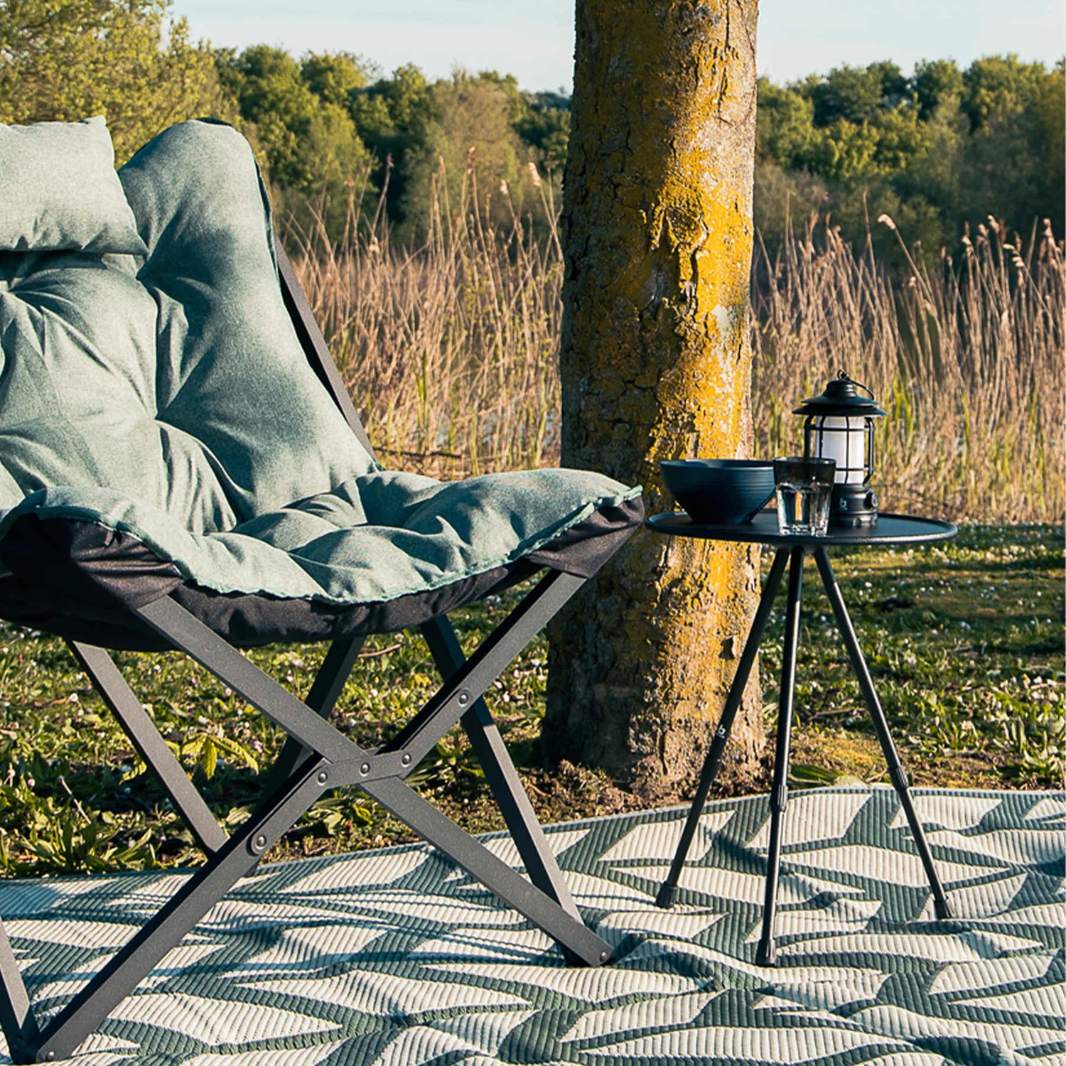 Стіл розкладний Bo-Camp Sawtelle 37x37 см алюміній чорний