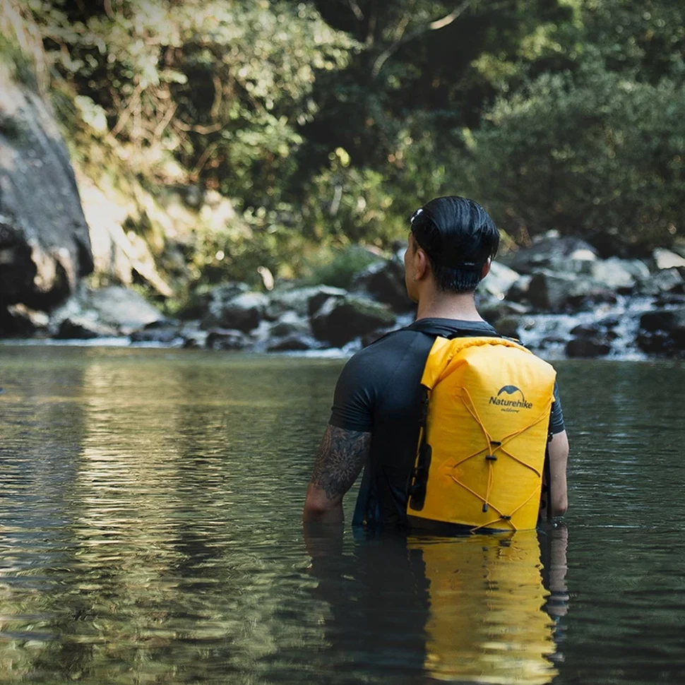Водонепроникний рюкзак Naturehike NH21FSB04 40л нейлон 420D бежевий 47х72 см