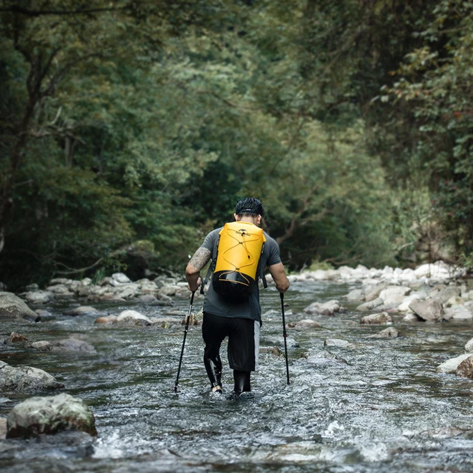 Водонепроникний рюкзак Naturehike NH21FSB04 40л нейлон 420D бежевий 47х72 см